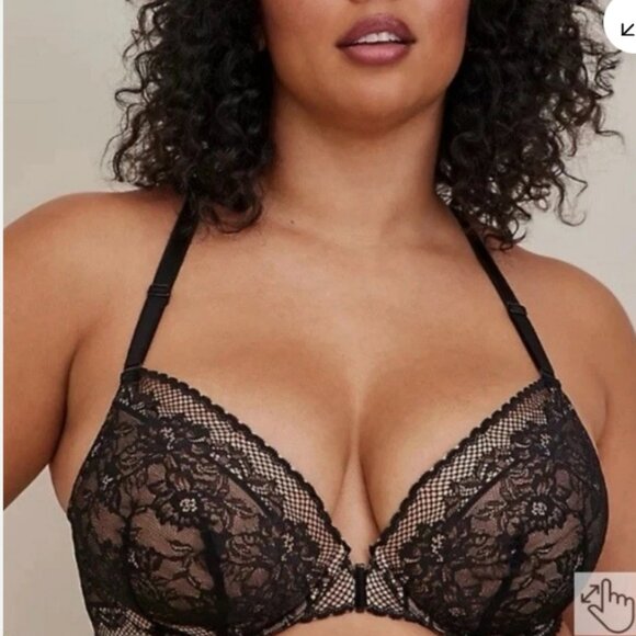 TORRID CURVE: Front Close - Picture 2 of 6